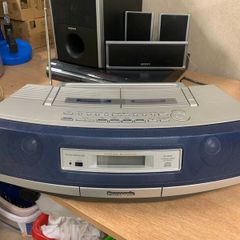 Panasonic vintage portable stereo radio/CD/tape