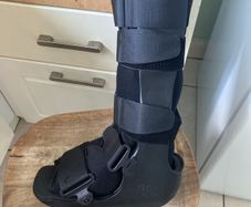 Leg brace