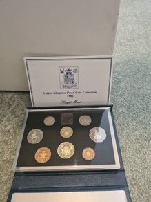1986 United Kingdom Proof Coin Collection set from the Royal Mint.