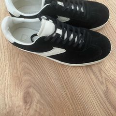 M&S suede lace up side detail trainers- size 6