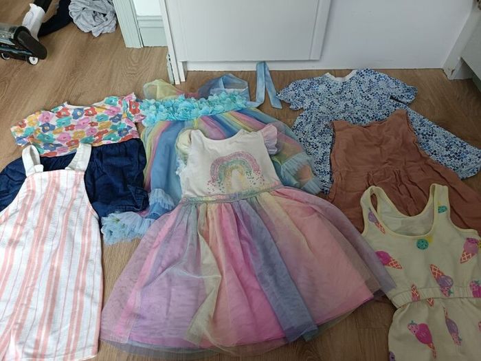 Girl clothes bundle age 3-4