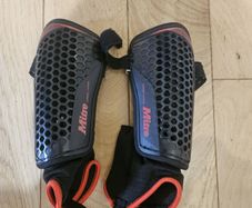 Kids Mitre Aircell Football Shin Pads