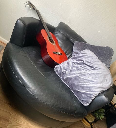 Large cuddle swivel chair - 130cm diameter