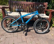 Schwinn 6-Speed Kids/Youth Mountain Bike - Blue