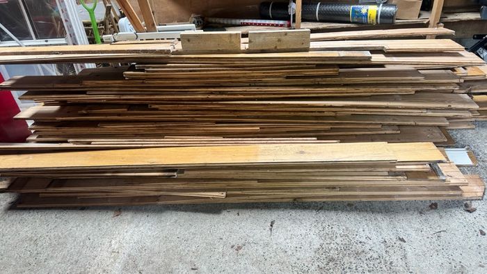 Solid wood floor boards