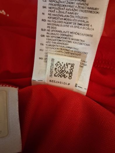 Liverpool Jersey. Official Adidas Liverpool FC Mens Home Jersey.  Season 2010-2012. Torres Name And Number.Authentic Original. Not A Modern Day Remake.