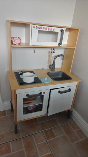 Toy Kitchen