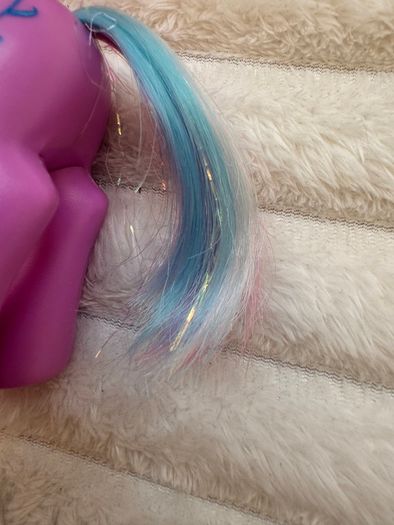 My Little Pony Lily Lightly Unicorn Light Up With Dress Damaged Dirty Lash approx. 12 cm. Used Please see photos