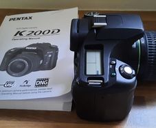 Camera Pentax K200d Slr + Case