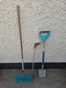 Shovel, rake and litter picker