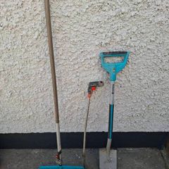 Shovel, rake and litter picker