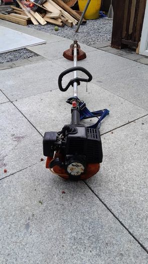 petrol strimmer