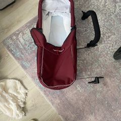 Bassinet and bar for out and about