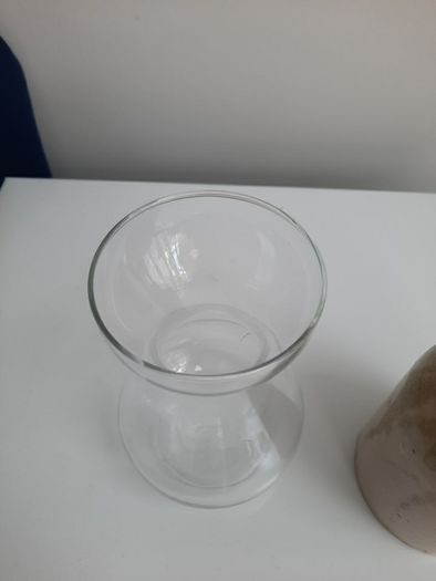 2 small vases
