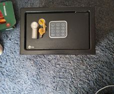 yale electronic safe