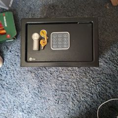 yale electronic safe