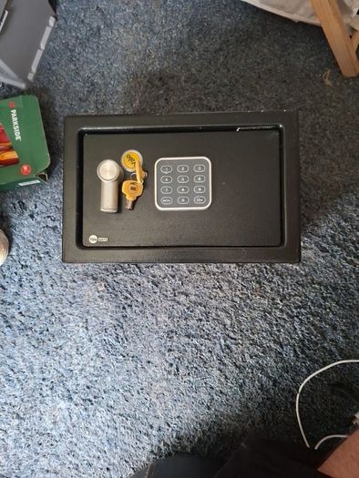 yale electronic safe