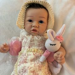 doll.       Very cute full bodied silicone reborn doll