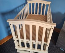 baby cot