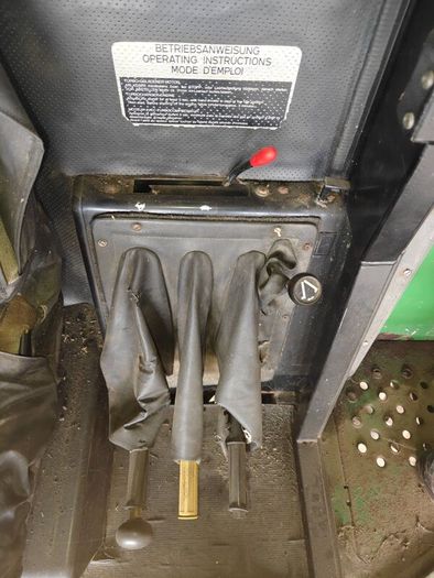 Combine harvester  1065