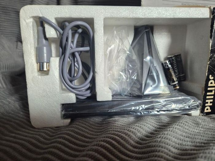 Vintage Philips EM 2000 Infrared Remote Control System System Brand new boxed