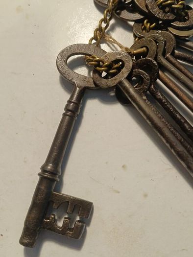 18 Georgian and Victorian Keys