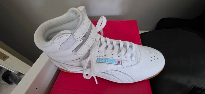 Shoe