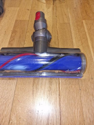 Dyson V12