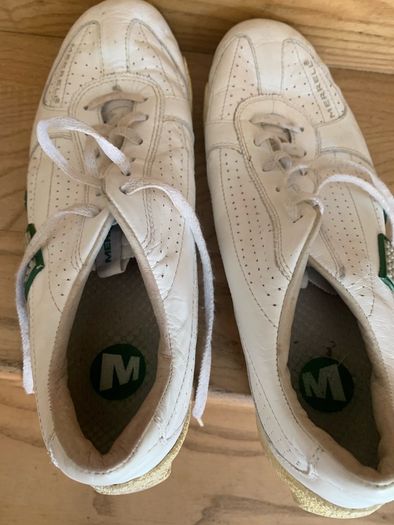 mens walking shoes