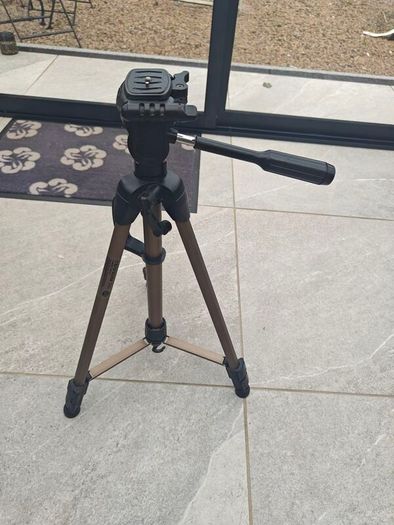 Tevion 5ft Tripod