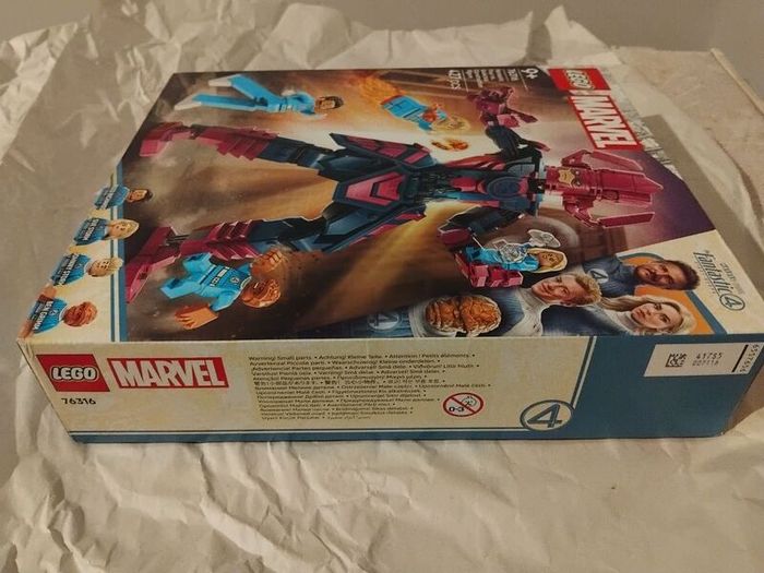 lego 76316 Fantastic Four vs. Galactus Construction Figure