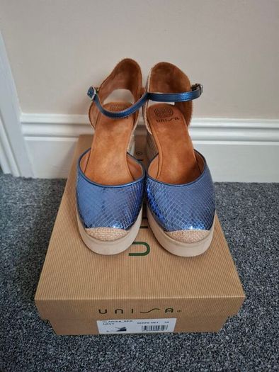 Unisa Espadrilles