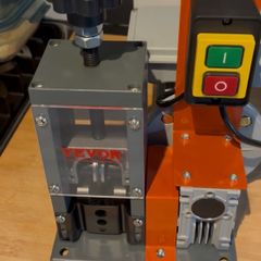 New Electric Wire Stripping Machine 1.5-25mm Cable Stripper 180W 60ft/min 3 Feeding Holes Wire Peeler Scrap Copper Recycle 220v