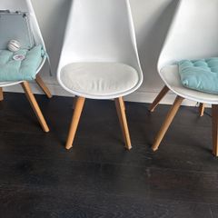 Urban dining chair / tulip chair