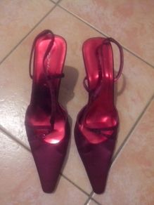 Size 40.Beautiful wine coloured shoes.