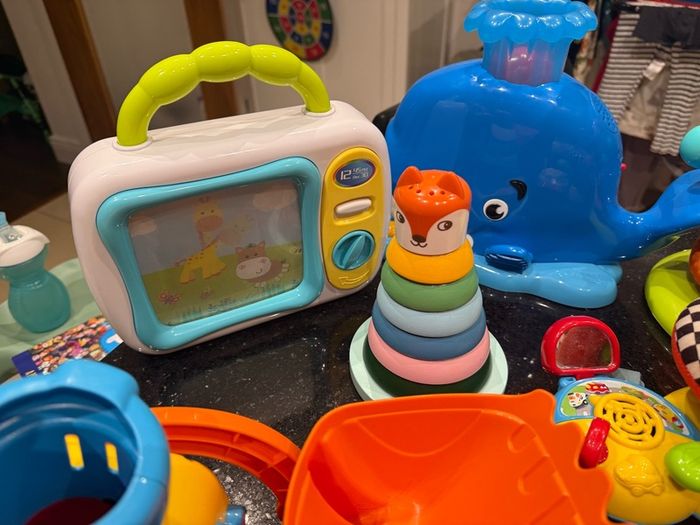 Mix of Vtech & other toys