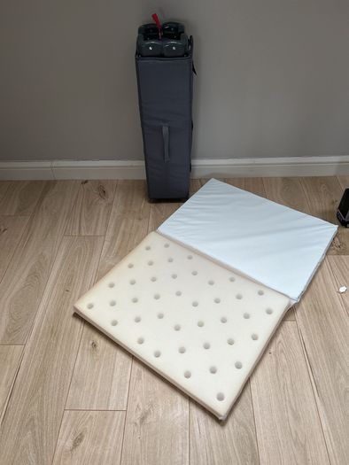 travel cot
