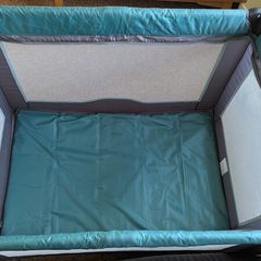 Cuggl travel cot