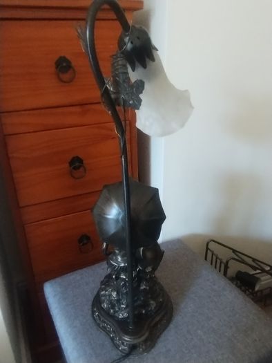 Bronze style table lamp