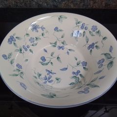 Cream with Blue Flowers & leaves Bowl/Basin