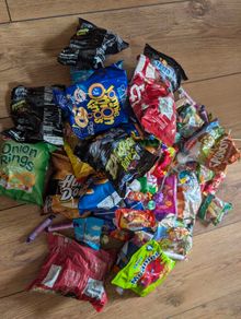 FREE confectionery bag (crisps & sweeties)