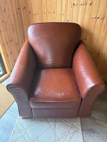 Leather recliner armchair