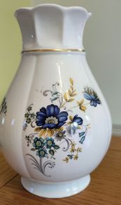 Royal Tara Blue Cornflower Floral Vase Galway Ireland 20 cm Tall Fine Bone China