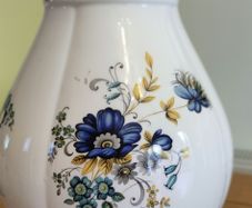 Royal Tara Blue Cornflower Floral Vase Galway Ireland 20 cm Tall Fine Bone China