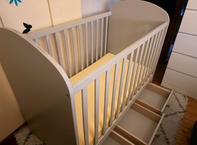 cot/bed