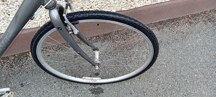 Giant Hybrid Bicycle