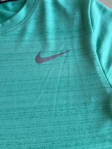 Brand New Nike Miler Top