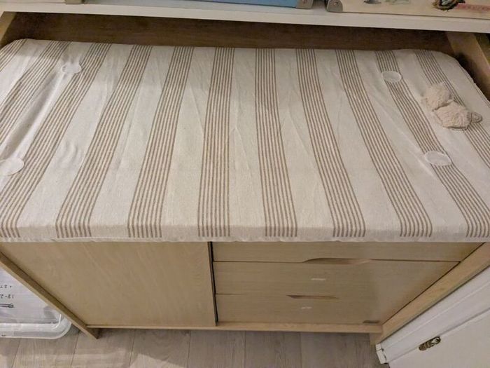 Baby changing dresser