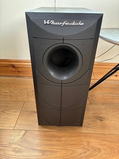 Separates music set up harman -kardon hk3370  tuner amplifier, marantz cd player cd5001 ,  4 wharfedale speakers and sub bass + 200 cd mixed remotes and wiring