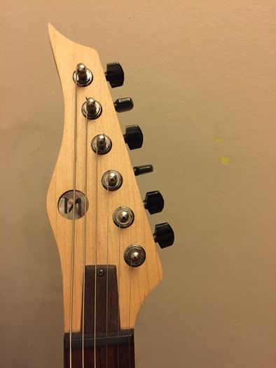 Sutch SR VI - hand crafted electric guitar